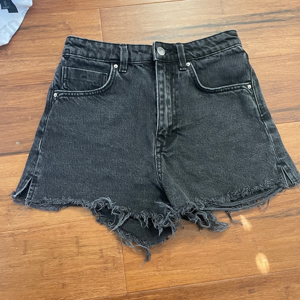 Zara black jeans short